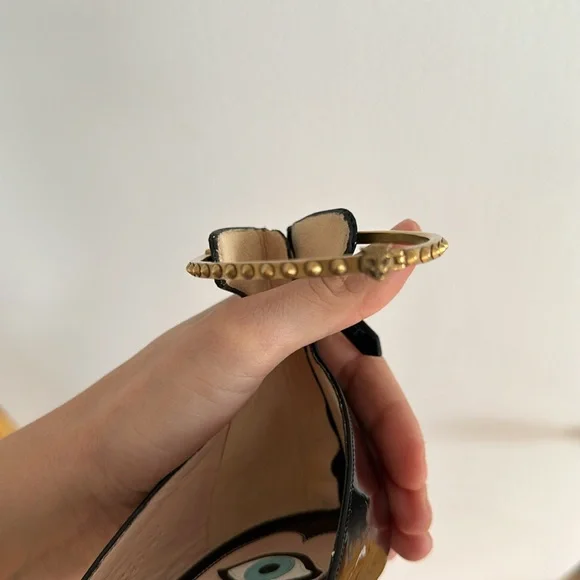 MOVING SALE!!! GUCCI HEELS NEVER WORN! Size 42 - Picture 9 of 9